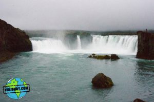 cascada-godafoss-islandia-viajohoy4