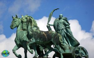 plaza-heroes-budapest-viajohoy-2